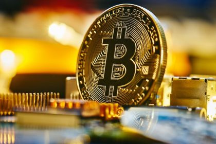Bitcoin Demand Turns Negative as Spot Buyers Step Away